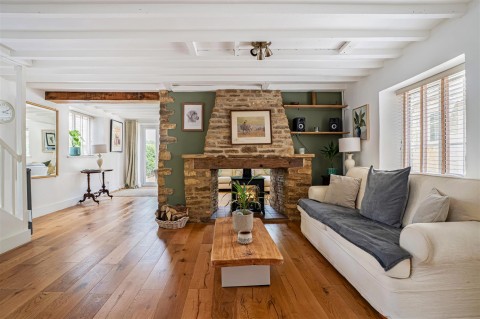 Click the photo for more details of Alvescot, Oxfordshire