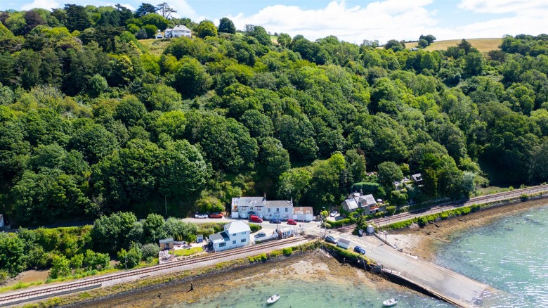 Click the photo for more details of Kingswear, Dartmouth
