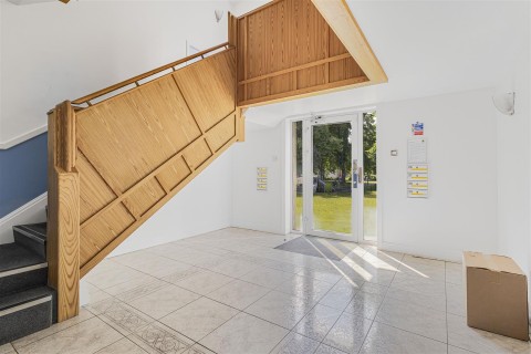 Click the photo for more details of Petersfield, Cambridge