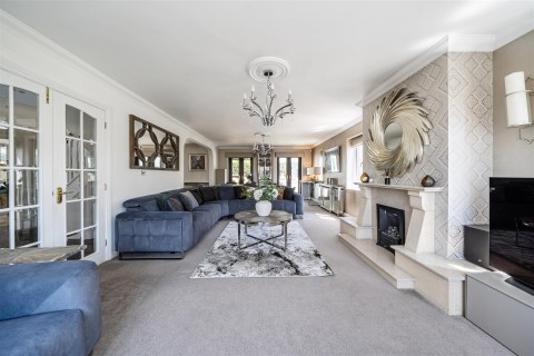 Click the photo for more details of Sunningdale Rise, Preston, Weymouth