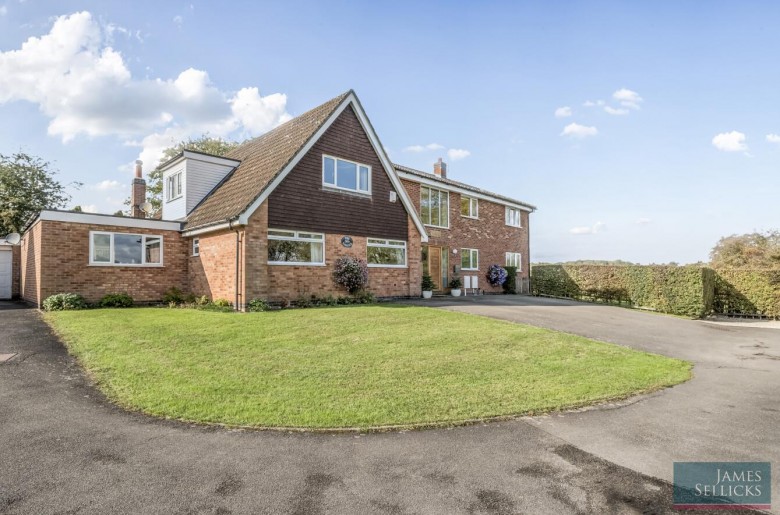 Click the photo for more details of Fordview Close, Great Glen, Leicestershire