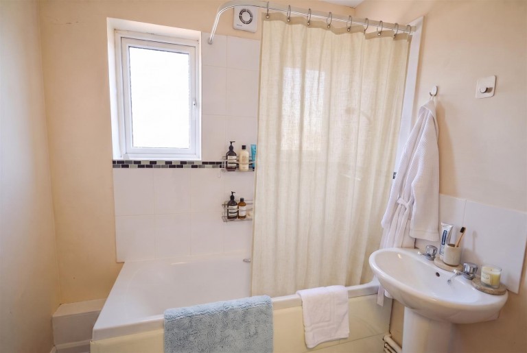 Images for Larchwood Crescent, Lincoln