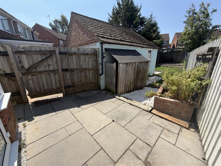Images for Hillview Crescent, Banbury