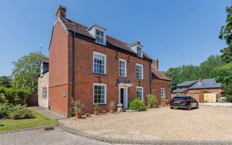 Click the photo for more details of Cowes, Isle of Wight