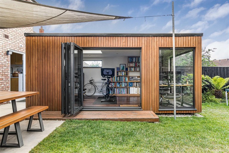 Images for Macaulay Avenue, Great Shelford, Cambridge