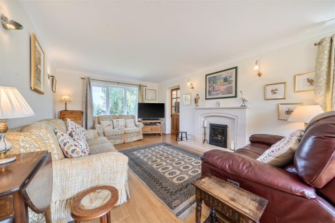 Click the photo for more details of Monmouth Gardens, Beaminster, Dorset