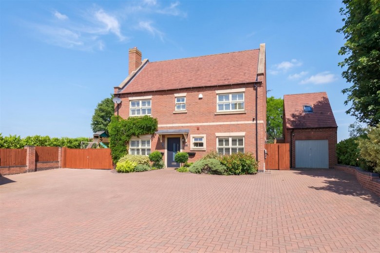 Click the photo for more details of Manor View Close, Worthington, LE65