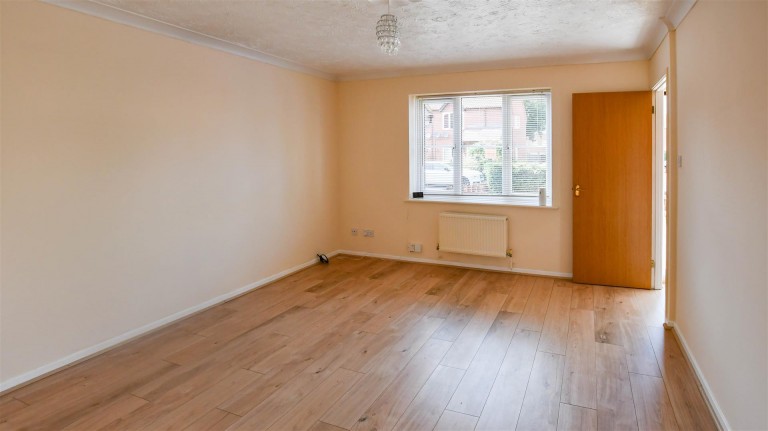 Images for Corsican Pine Close, Newmarket