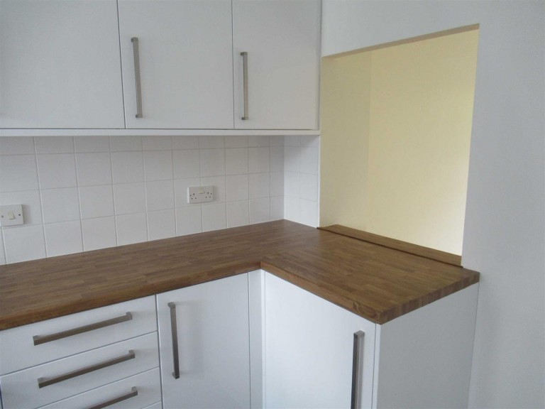 Images for Frensham Close