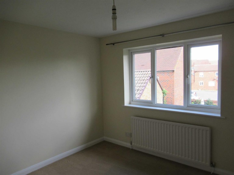 Images for Frensham Close