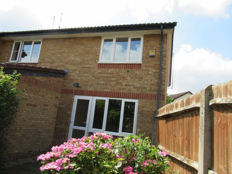 Images for Frensham Close