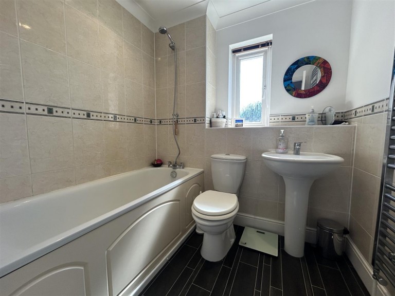 Images for Suttil Crescent, Pymore, Bridport