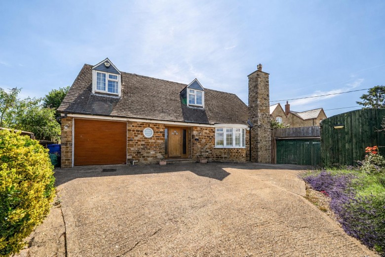 Click the photo for more details of The Crescent, Pattishall, NN12