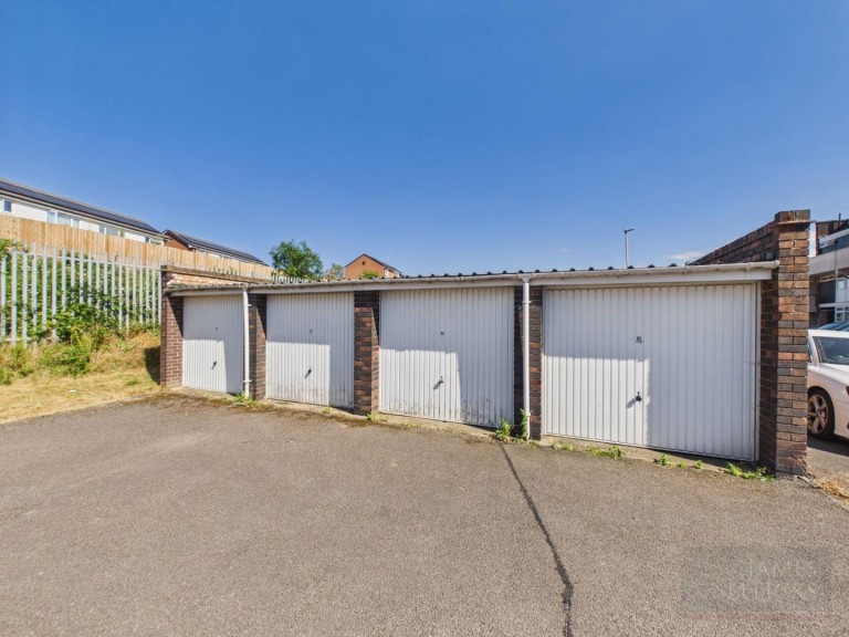 Images for 1 BEDROOM APARTMENT WITH GARAGE - Falmouth Road, Evington, Leicester