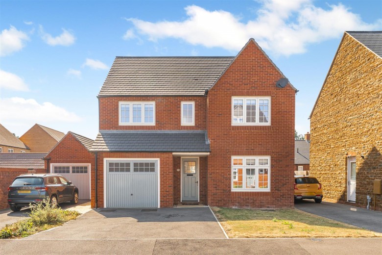 Click the photo for more details of Selby Close, Banbury