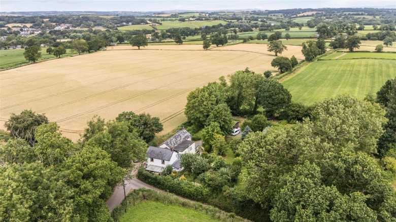 Click the photo for more details of Ashill, Cullompton