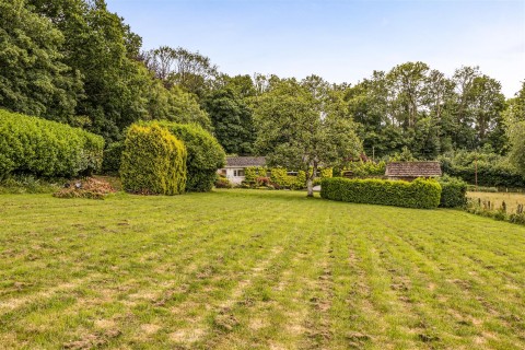 Click the photo for more details of Chudleigh, Newton Abbot