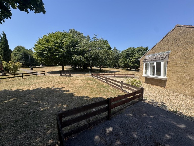 Images for Waterfield Close, Bishops Hull, Taunton