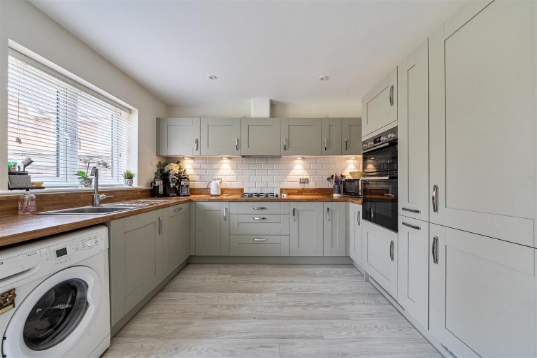 Images for Deerhurst Road, Daventry, NN11