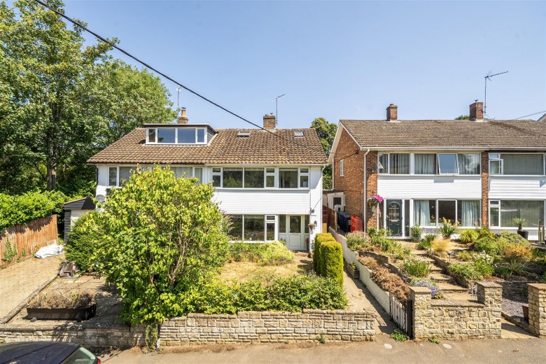 Click the photo for more details of Broad Street, Syresham, NN13