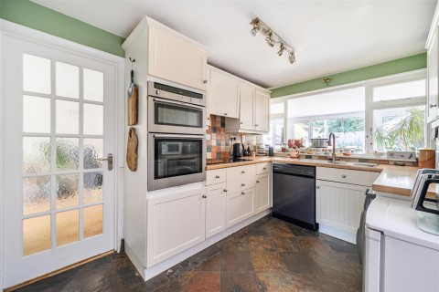 Click the photo for more details of Broad Street, Syresham, NN13