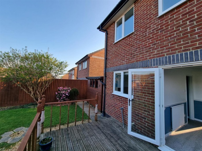 Images for Fleet Way, Shalfleet
