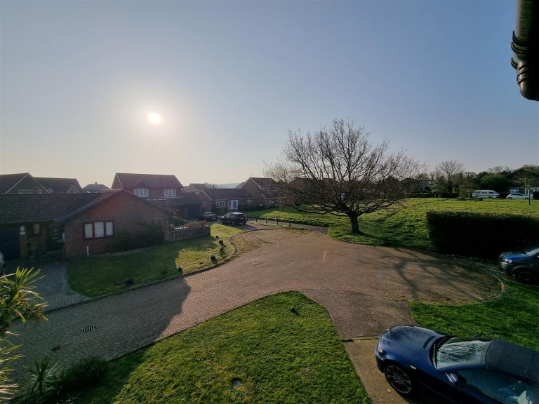 Images for Fleet Way, Shalfleet