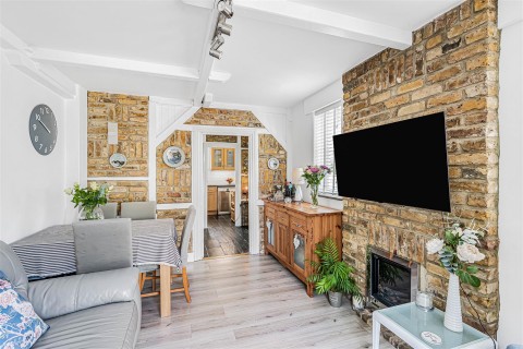 Click the photo for more details of Saffron Park, Kingsbridge