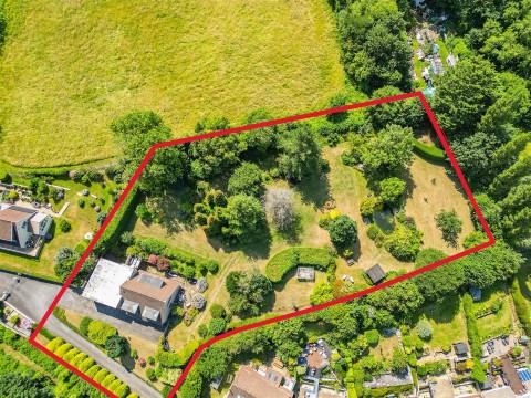 Click the photo for more details of Knowle Gardens, Combe Martin, Ilfracombe