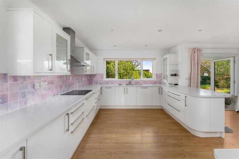 Images for Holland Rise, Kings Sutton - no upward chain