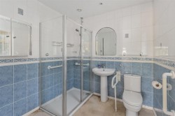 Images for Holland Rise, Kings Sutton - no upward chain