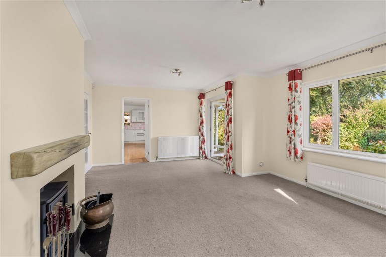Images for Holland Rise, Kings Sutton - no upward chain