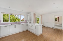 Images for Holland Rise, Kings Sutton - no upward chain