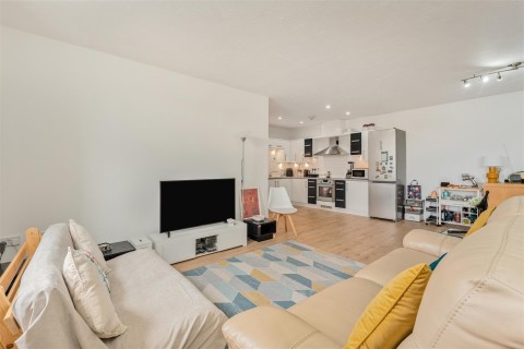 Click the photo for more details of Peoples Place, Warwick Road, Banbury