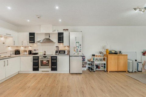 Click the photo for more details of Peoples Place, Warwick Road, Banbury