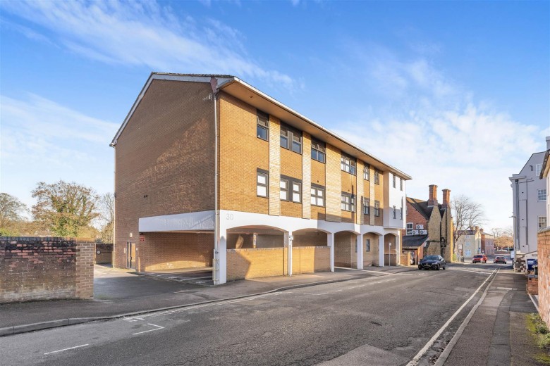 Click the photo for more details of Crouch Street, Banbury