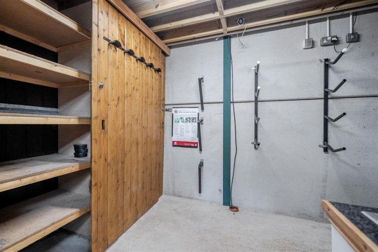Images for Barrack Livery Yard, Coulston, Westbury