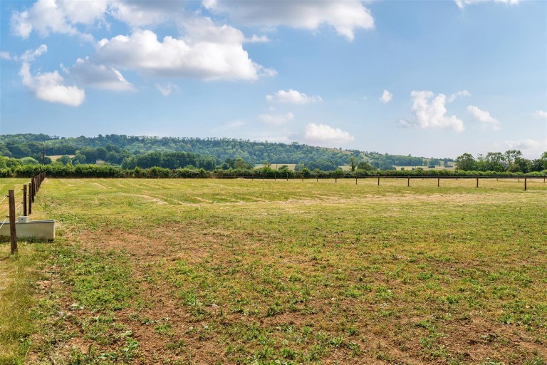Images for Barrack Livery Yard, Coulston, Westbury