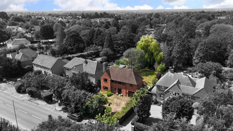Click the photo for more details of Stoughton Road, Oadby, Leicestershire
