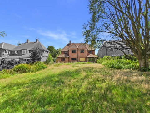 Click the photo for more details of Stoughton Road, Oadby, Leicestershire