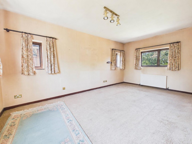 Images for Stoughton Road, Oadby, Leicestershire