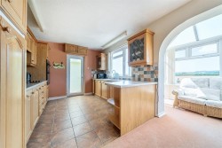 Images for Yallands Hill, Monkton Heathfield, Taunton
