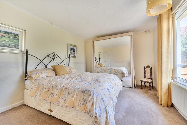 Images for Yallands Hill, Monkton Heathfield, Taunton