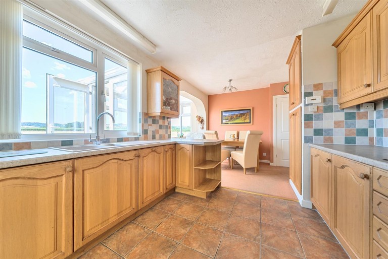 Images for Yallands Hill, Monkton Heathfield, Taunton