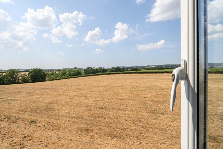 Images for Yallands Hill, Monkton Heathfield, Taunton