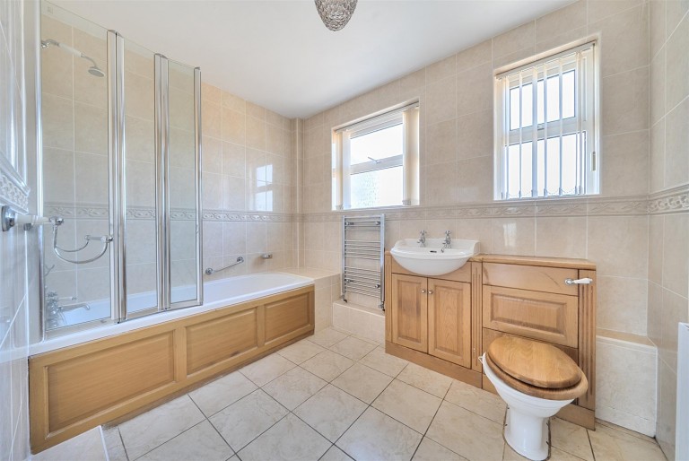 Images for Yallands Hill, Monkton Heathfield, Taunton