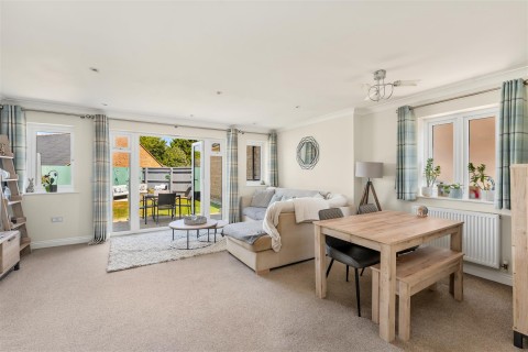 Click the photo for more details of Aldous Drive, Bloxham