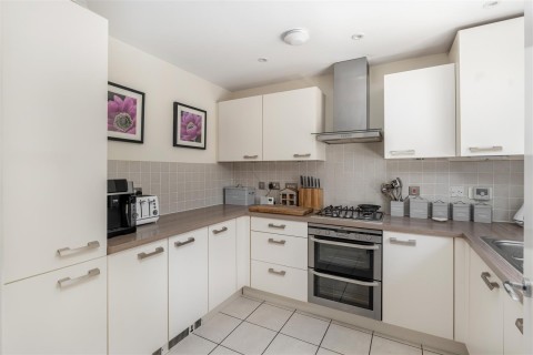 Click the photo for more details of Aldous Drive, Bloxham