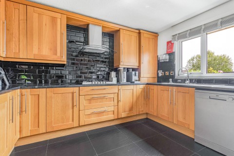 Click the photo for more details of Persimmon Walk, Newmarket
