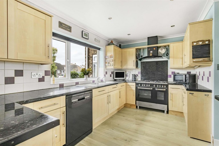 Images for Wheatsheaf Way, Linton, Cambridge